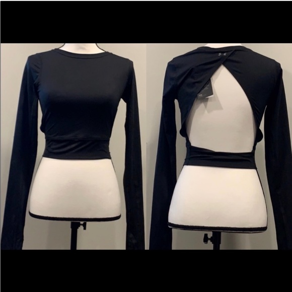 Under armour NWT cropped open back shirt. 🔥 - Picture 1 of 5